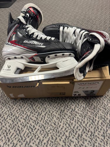 Bauer Vapor Fly40 Hockey Skates 7.5 (New) Fit 2