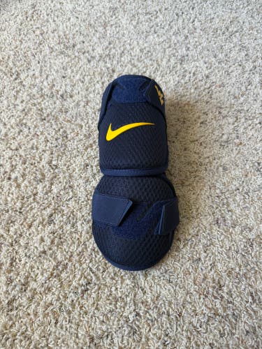 Nike West Virginia Baseball Navy 2-Piece Elbow Guard | Player Issued | Rare
