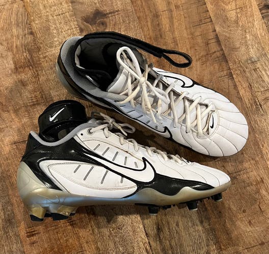 Men's Size M 12.5 (W 13.5) Nike Mid Top Molded Cleats (Used)