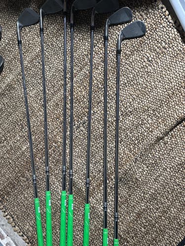 Men's Adams GT 500 Right Handed Iron Set Regular Flex (Used)