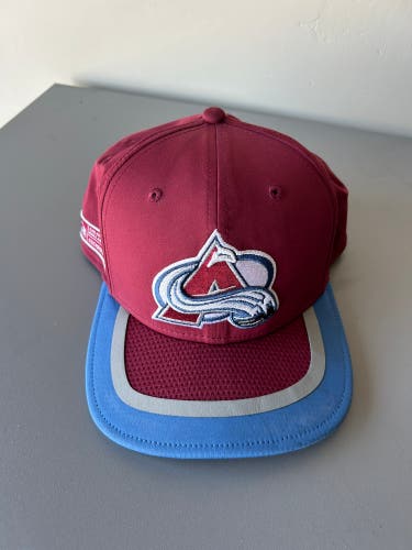 Colorado Avalanche Fanatics Adult Unisex One Size Fits All Hat (Used)