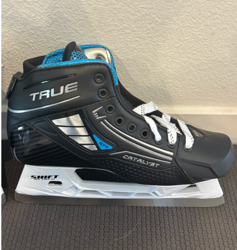 True Catalyst 5X4 Hockey Skates Size 6 (New)