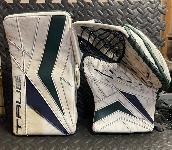 True Catalyst Px3 hockey goalie glove and blocker