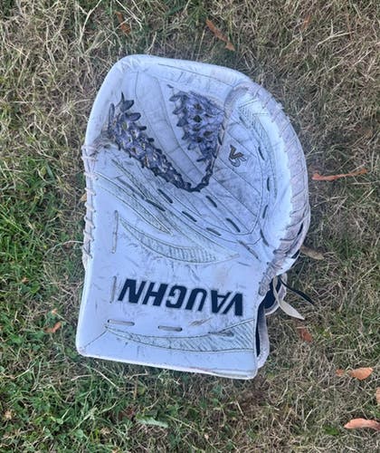 Vaughn Velocity V5 Glove (Senior)