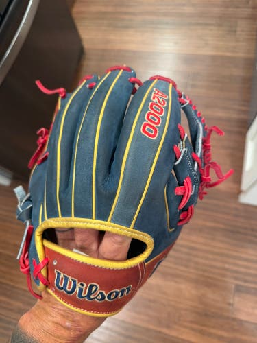 Wilson A2000 RH Infield Baseball Glove 11.5" (New)