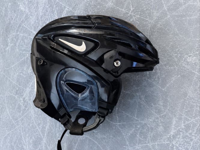 Senior Nike Quest Hockey Helmet Black Small