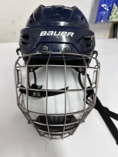 Small Bauer Re-Akt 95 Helmet (Used)