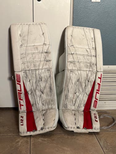 33" True L12.2 Pro Goalie Leg Pads (Used)