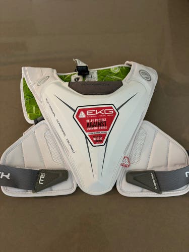 Large Adult Maverik M5 Speed Pad Shoulder Pads (New)