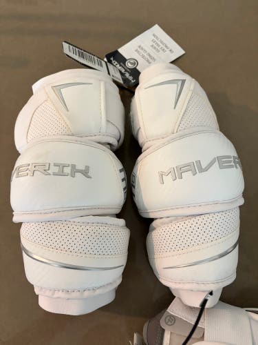Medium Adult Maverik M6 Arm Pads (New)