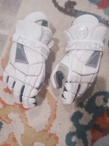 Maverik M5 Lacrosse Gloves (Used)