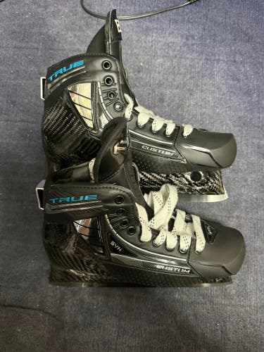 2024 True Custom Pro One Piece Goalie Skates 7 (Used)