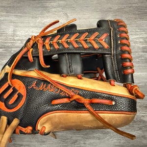 Wilson A2000 RH Baseball Glove 11.75" (Used)