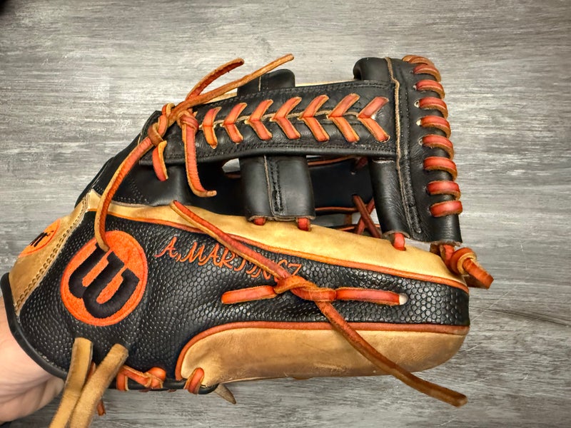 Wilson A2000 RH Baseball Glove 11.75" (Used)
