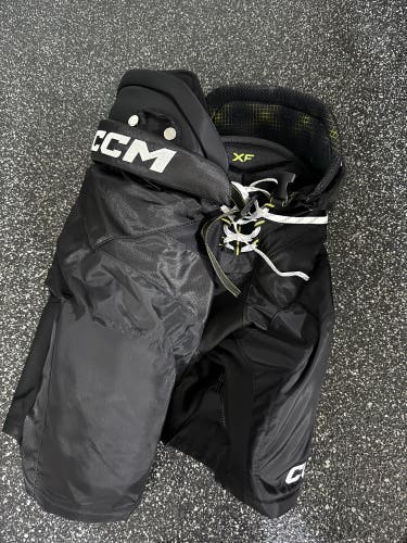 Men's Senior XL CCM Tacks Hockey Pants (Used)
