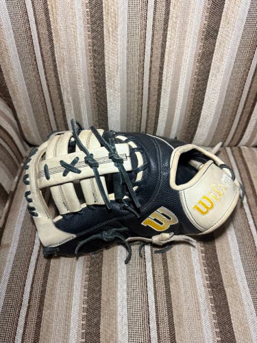 Wilson A2000 LH First Base Baseball Glove 12.5" (Used)