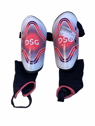 Used Dsg Soccer Shin Guards Junior White XL 11706-S000381597