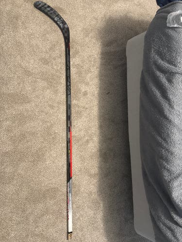 Senior Bauer Vapor Hyperlite Right Handed Hockey Stick P92 65 Flex (New)