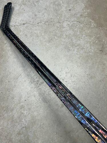 2 PACK 87 Flex Pro Kane Curve Senior Bauer Twitch Right Hand Hockey Stick Pro Stock NHL (New)