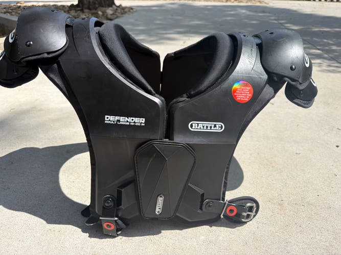 Large Adult Battle Defender Shoulder Pads (Used)