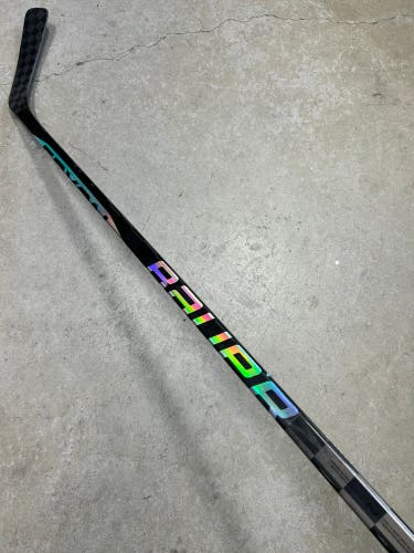 87 Flex Pro Kane Curve Senior Bauer Nexus Sync Right Hand Hockey Stick (New) Pro Stock