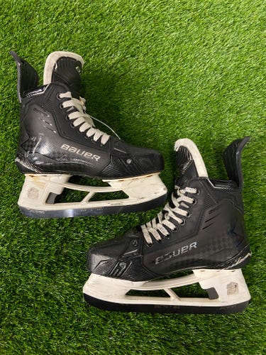 Intermediate Bauer Supreme Shadow Hockey Skates 6.5 (Used)