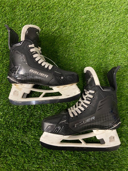 Intermediate Bauer Supreme Shadow Hockey Skates 6.5 (Used)