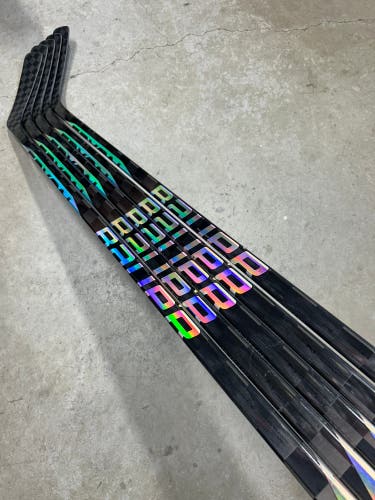 5 PACK 87 Flex Pro Kane Curve Senior Bauer Nexus Sync Right Hand Hockey Stick (New) Pro Stock