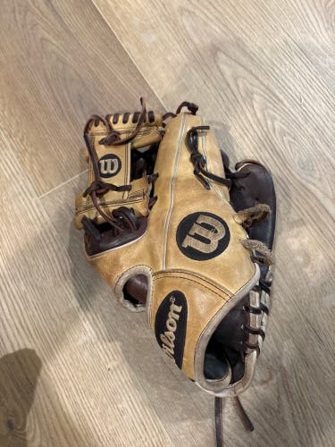 Wilson A2000 1786 RH Infield Baseball Glove 11.5" (Used)