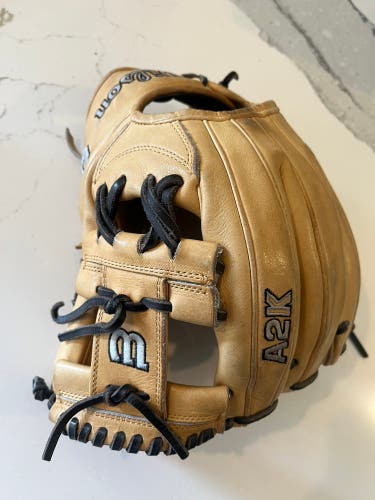 2024 Wilson A2K RH Infield Baseball Glove 11.75" (Used)