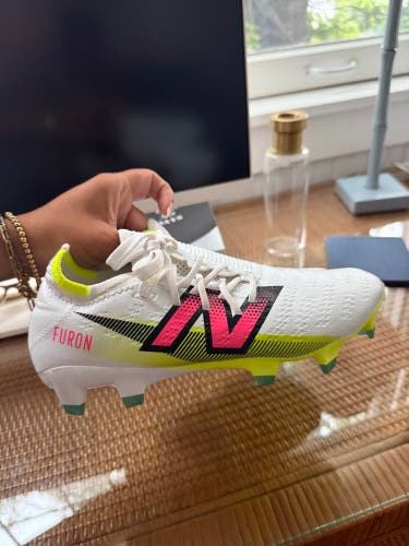 New balance Furon cleats W4