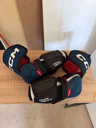 Senior Medium CCM Next Elbow Pads (Used)