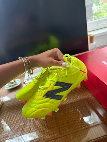 Brand new new balance tekela neon cleats W4