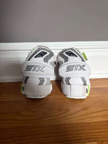 STX Cell 360+ Lacrosse Arm Guards White/Gray Size Small S