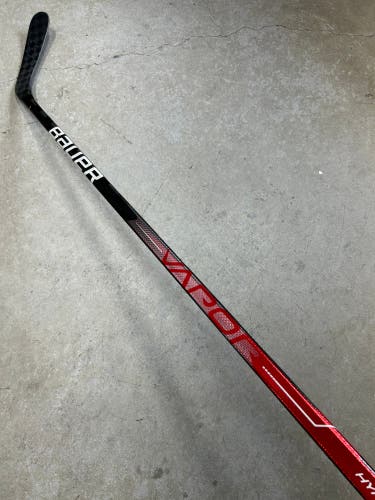 82 Flex P92 Senior Bauer Vapor Hyperlite Right Hand Hockey Stick (New) Pro Stock