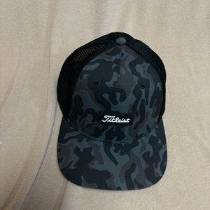 Black Camo Adult XL/XXL Unisex Titleist Hat (Used)
