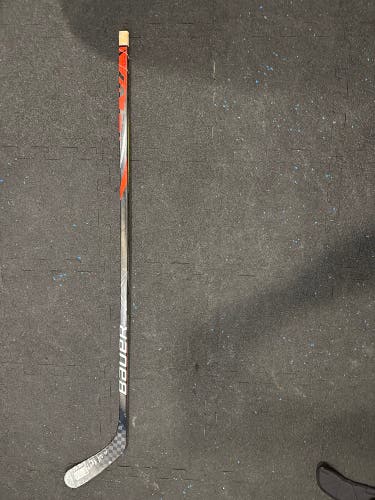 Senior Bauer Vapor Flylite Right Handed Hockey Stick P92 87 Flex Pro Stock (Used)