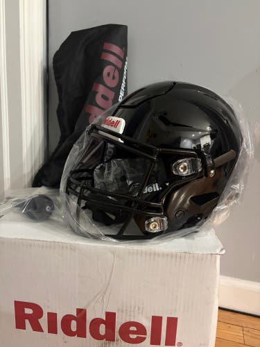 Youth Medium Riddell SpeedFlex Helmet (New!!!)
