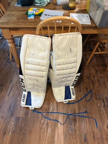34" CCM Extreme Flex 4 Pro Goalie Leg Pads (Used)