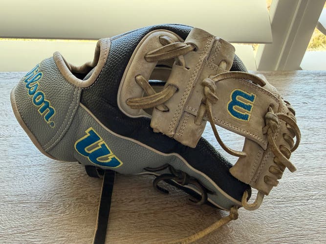 Wilson A2000 1786 RH Superskin Infield Baseball Glove 11.5" (Used)