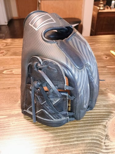 2023 Infield RH Rawlings REV1X Baseball Glove 11.75" (Used)