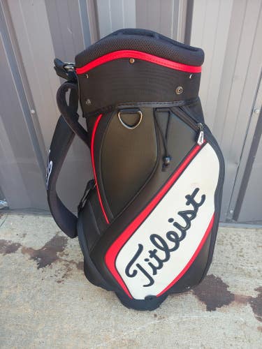 Titleist Staff Bag 6 Divider Cart Golf Bag w Nylon Raincover Black/Red/White