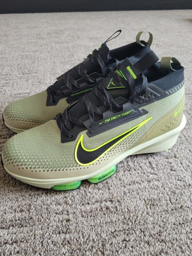 Men's Size M 9.5 (W 10.5) Nike Golf Shoes (New)