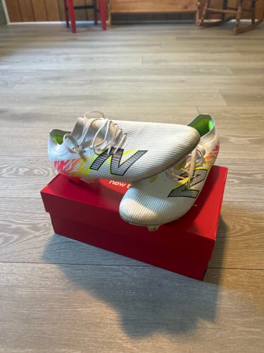 Red Unisex Size 13.0 (W 14.0) New Balance Furon V7 Cleats (Used)