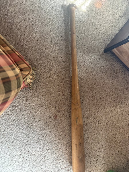 Wilson Bat other 33" (Used)