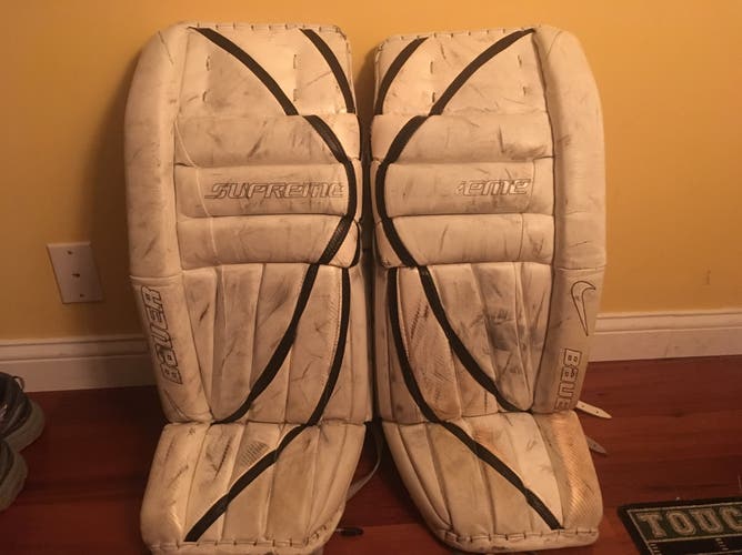 33" Nike Goalie Leg Pads (Used)