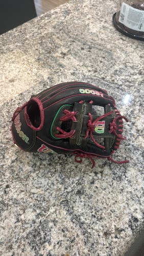 Wilson A2000 RH Infield Baseball Glove 11.75" (Used)