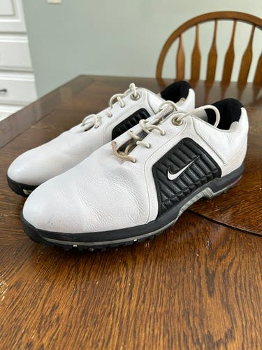 Men's Size M 9.0 (W 10.0) Nike Golf Shoes (Used)
