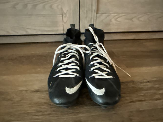 Men's Size M 12.0 (W 13.0) Nike Cleats Mid Top Turf Cleats (Used)