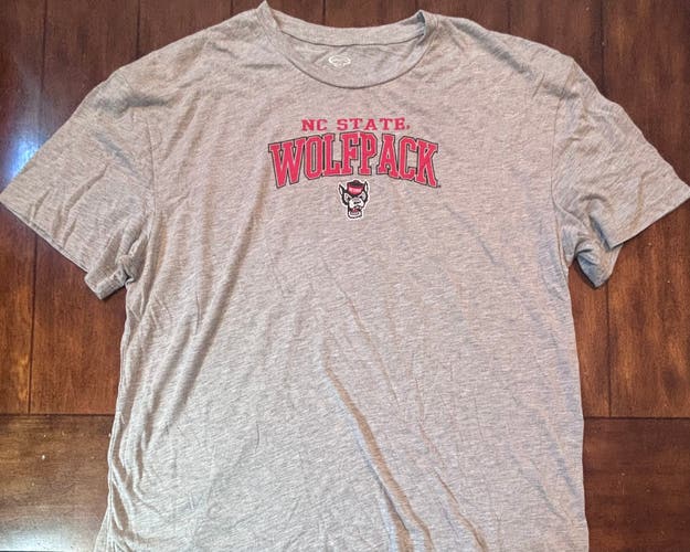 North Carolina State  Wolfpack Gray  Men’s T-Shirt Adult 3XL NWOT